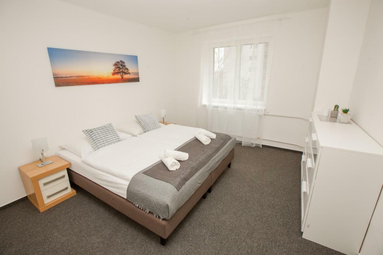 Hotel Blue Apartment Bratislava Bagian luar foto